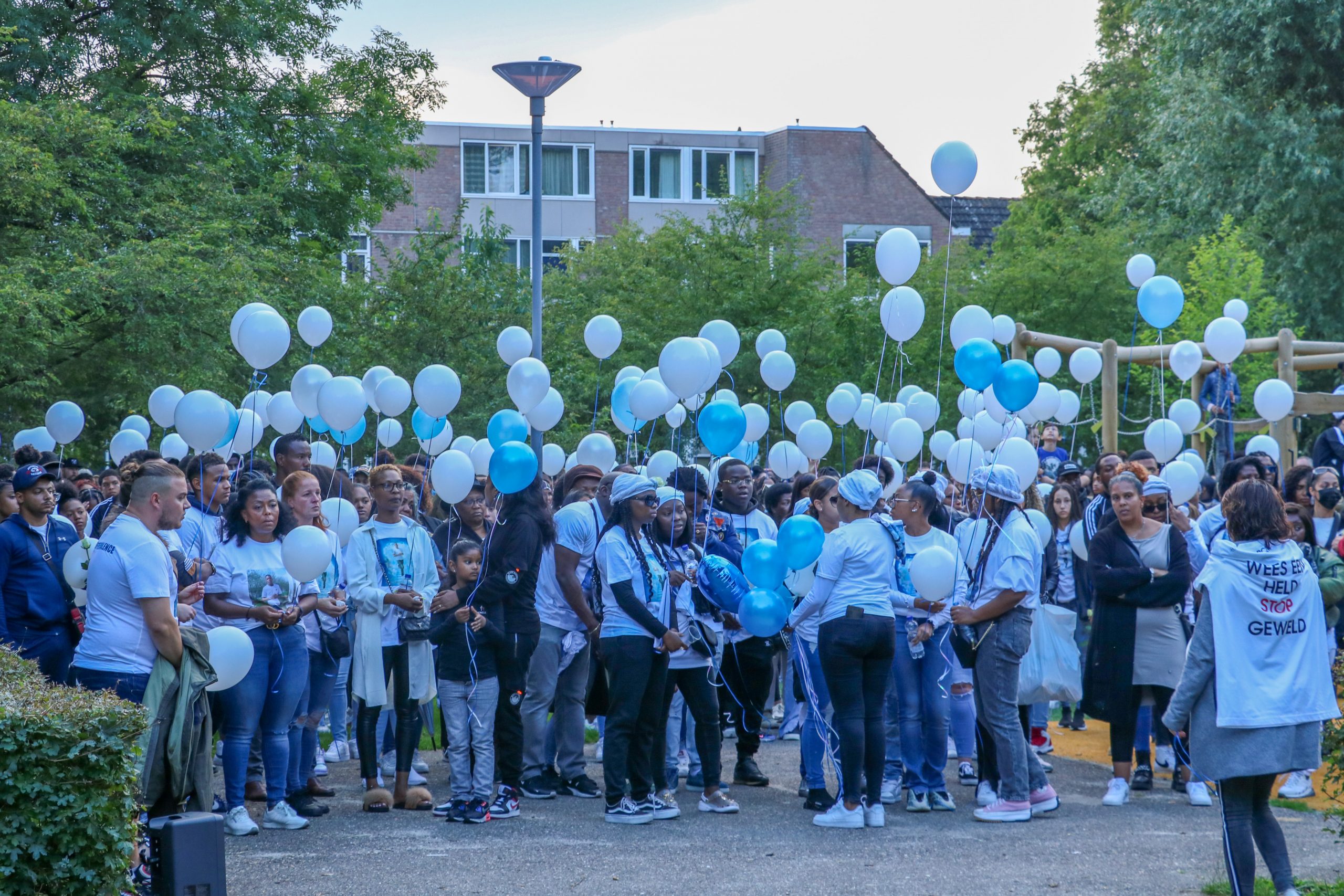 Stille Tocht Voor Doodgestoken Joshua (15) In Rotterdam - 112Maasmedia