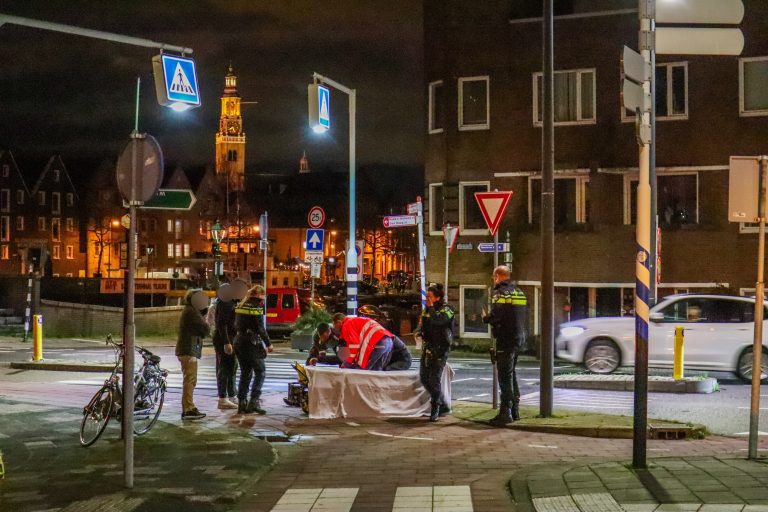 Automobilist mishandelt fietser na aanrijding in Maassluis en slaat op de vlucht